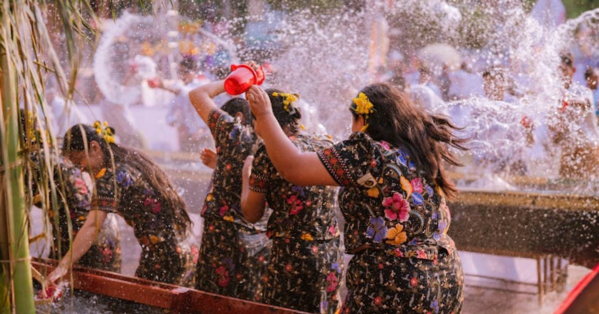 Songkran, Ramadan i Eid w 2025 roku: jak święta w Azji Południowo‑Wschodniej zmieniają budżet podróży