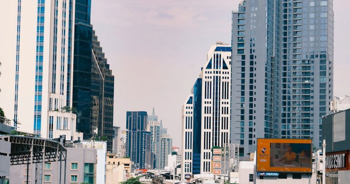 Bangkok za grosze: ile naprawdę kosztuje dzień w tajskiej stolicy w 2026?