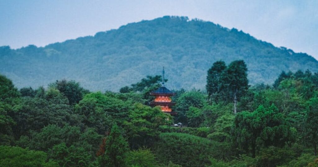 Hakone w 1 dzień z Tokio: sprytny plan na Fuji, onsen i piracki statek bez bankructwa