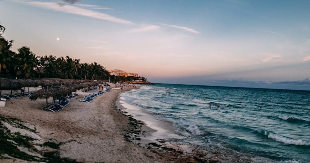 Trendy podróżnicze 2026: jak naprawdę zmienia się plażowa Kuba